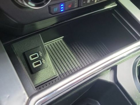 Used 2019 Ford F250 Platinum w/ Platinum Ultimate Package AWD/4WD image 30