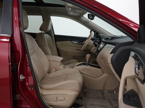 Used 2015 Nissan Rogue SL image 11
