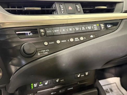 Used 2019 Lexus ES 350 w/ Premium Package FWD image 22