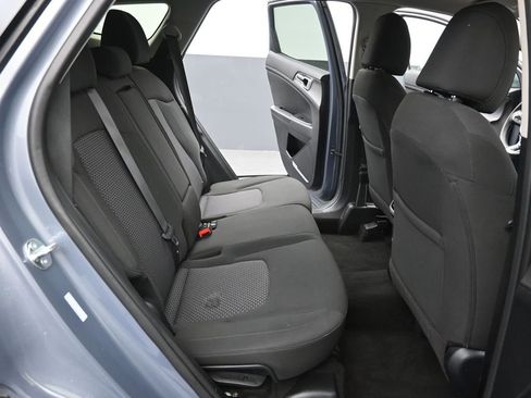 Used 2025 Kia Sportage LX image 10