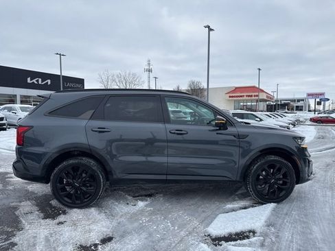 Used 2023 Kia Sorento SX image 8
