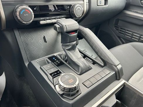 Used 2024 Toyota Tacoma TRD Sport image 21