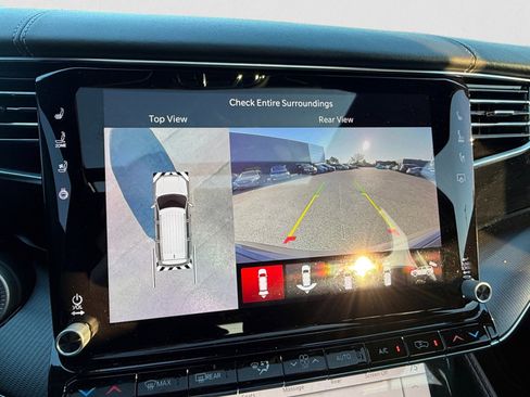 Used 2024 Jeep Grand Wagoneer Series II w/ Quick Order Packagew 28T image 17