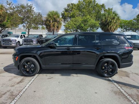 New 2025 Jeep Grand Cherokee L Limited w/ Luxury Tech Group II AWD/4WD image 8