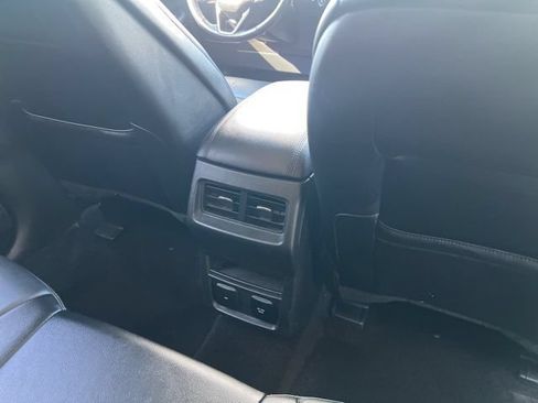 Used 2016 Ford Edge SEL w/ Equipment Group 201A AWD/4WD image 9