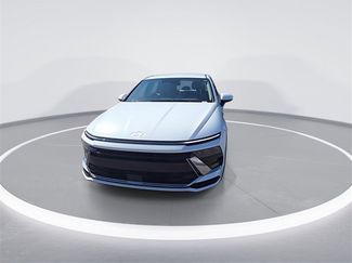 New 2025 Hyundai Sonata SEL video 3