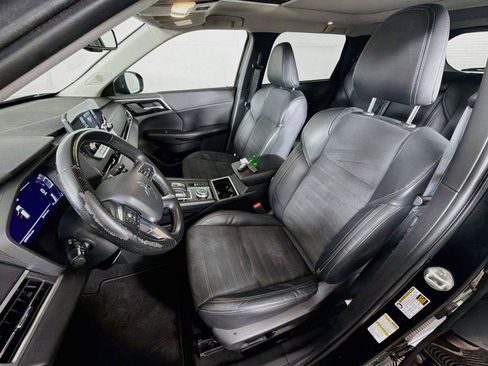 Used 2022 Mitsubishi Outlander SE AWD/4WD image 2