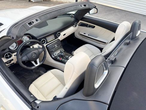 Used 2012 Mercedes-Benz SLS AMG Roadster image 35