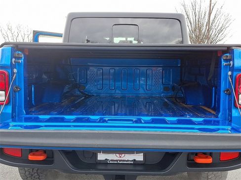Used 2023 Jeep Gladiator Mojave w/ Cold Weather Group image 28