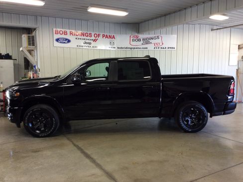 New 2025 RAM 1500 Big Horn AWD/4WD image 2