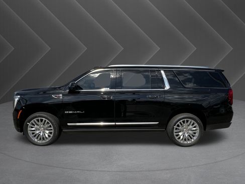 New 2026 GMC Yukon XL Denali w/ Denali Reserve Package image 2