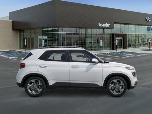 New 2026 Hyundai Venue SEL FWD image 7