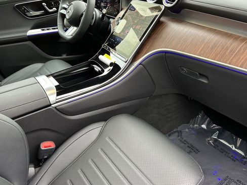 New 2026 Mercedes-Benz GLC 300 image 15