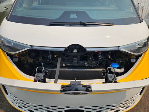 New 2025 Volkswagen ID. Buzz Pro S RWD image 31