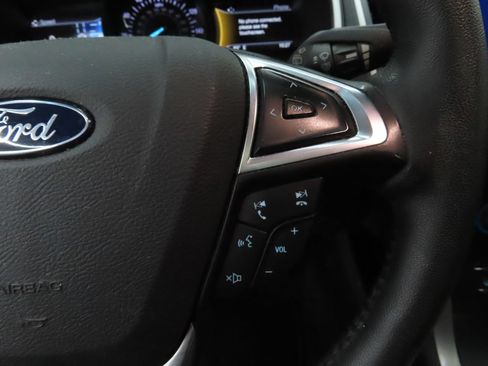 Used 2019 Ford Edge SEL w/ Equipment Group 201A FWD image 14