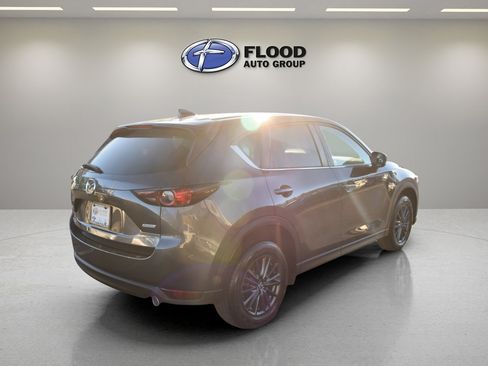 Used 2019 MAZDA CX-5 Touring image 4