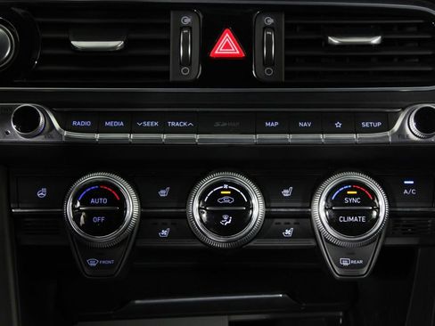 Used 2020 Genesis G70 3.3T w/ Sport Package RWD image 21