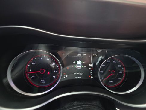 Used 2019 Dodge Charger SXT w/ Leather Interior Group RWD image 10