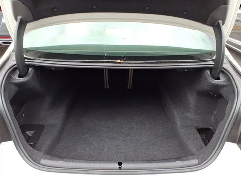 Used 2022 BMW 530i xDrive w/ Convenience Package image 10