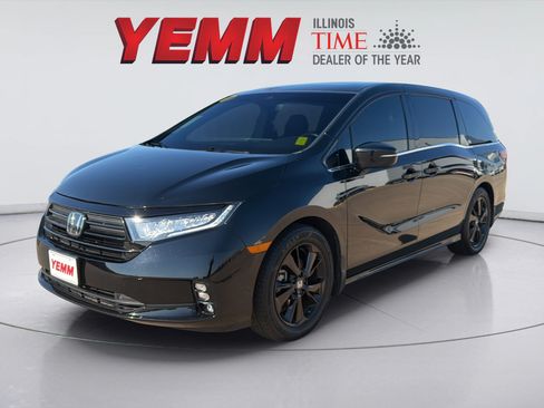 Used 2023 Honda Odyssey Sport image 3