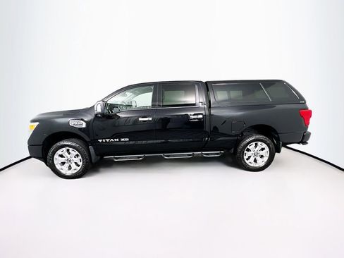 Used 2021 Nissan Titan SV w/ SV Convenience Package AWD/4WD image 4