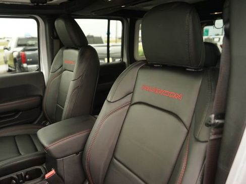Used 2024 Jeep Wrangler Unlimited Rubicon w/ Technology Group AWD/4WD image 10