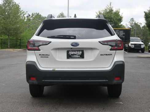 Certified 2025 Subaru Outback Onyx Edition AWD/4WD image 8