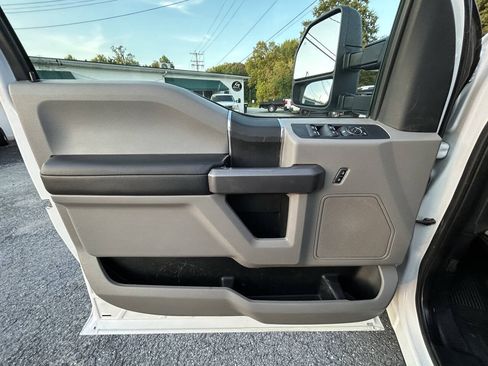 Used 2019 Ford F250 XLT w/ FX4 Off-Road Package AWD/4WD image 19