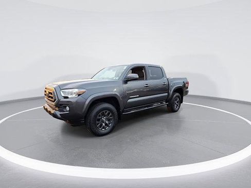 Certified 2020 Toyota Tacoma SR5 image 6