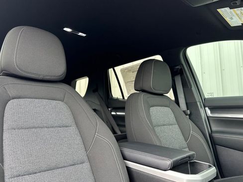 New 2026 GMC Terrain Elevation w/ Technology Package II AWD/4WD image 14