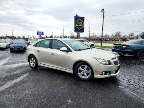 Used 2013 Chevrolet Cruze LT w/ All-Star Edition image 5