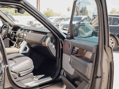 Used 2018 Land Rover Range Rover Supercharged AWD/4WD image 16