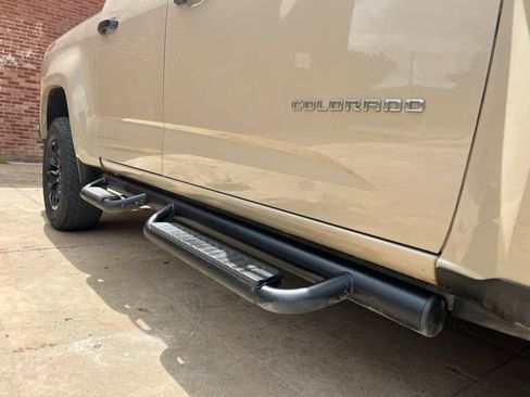 Used 2022 Chevrolet Colorado Z71 RWD image 11