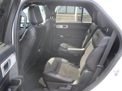 Used 2023 Ford Explorer ST w/ Equipment Group 401A AWD/4WD image 19