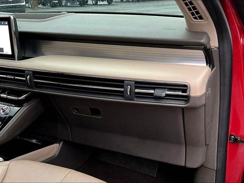 Used 2021 Lincoln Corsair FWD w/ Premium Package image 16