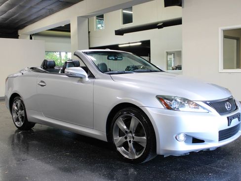 Used 2010 Lexus IS 350C w/ Luxury Pkg RWD image 33