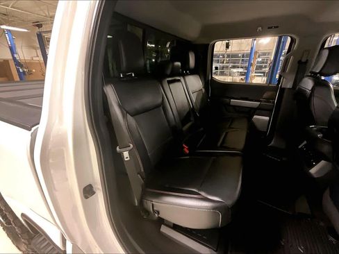 Used 2024 Ford F250 Lariat w/ Lariat Ultimate Package image 18