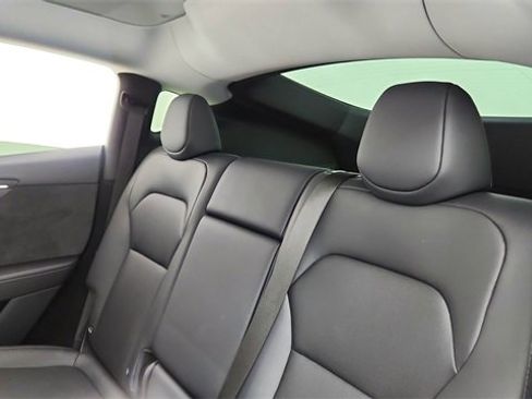 Used 2026 Tesla Model Y Long Range image 28