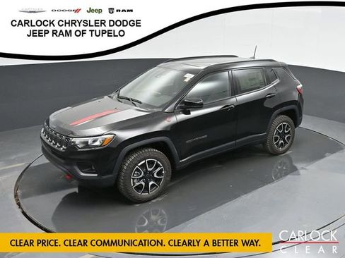 New 2025 Jeep Compass Trailhawk w/ Sun & Sound Group image 22