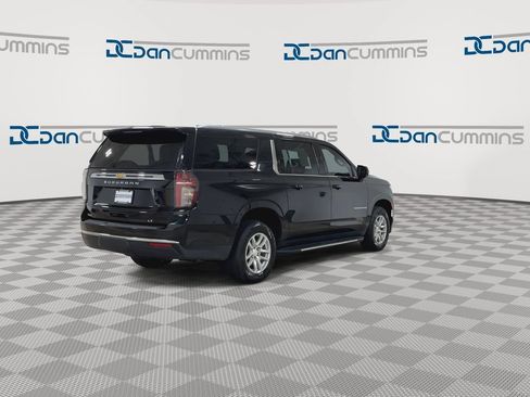 Used 2023 Chevrolet Suburban LT AWD/4WD image 9