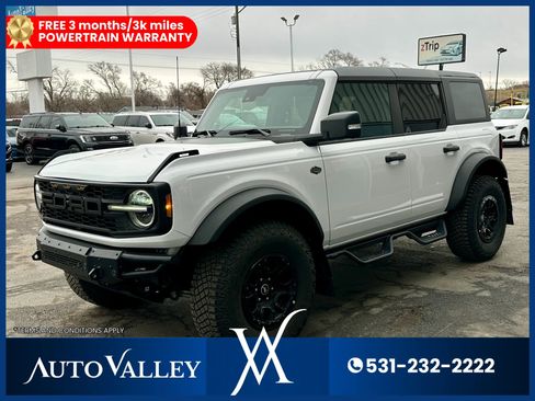 Used 2024 Ford Bronco Wildtrak image 3