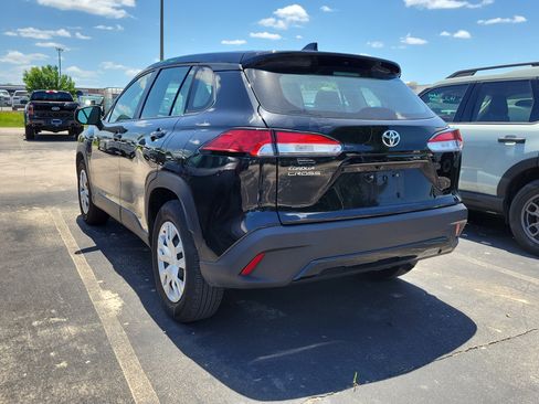 Used 2024 Toyota Corolla Cross L FWD image 4