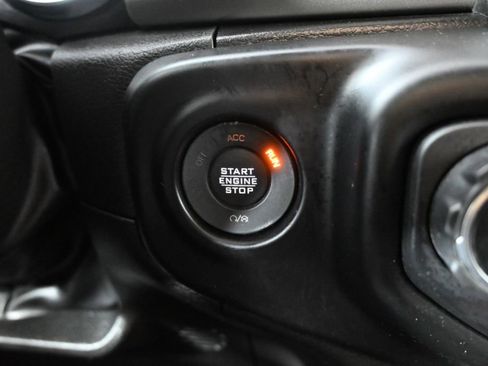 Used 2022 Jeep Wrangler Unlimited Sahara w/ Dual Top Group image 30