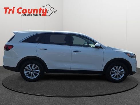 Used 2020 Kia Sorento LX FWD image 9