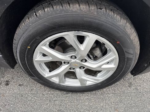 Used 2021 Chevrolet Equinox LT FWD image 27