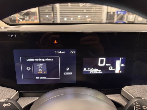 Used 2025 Nissan Kicks SV image 14