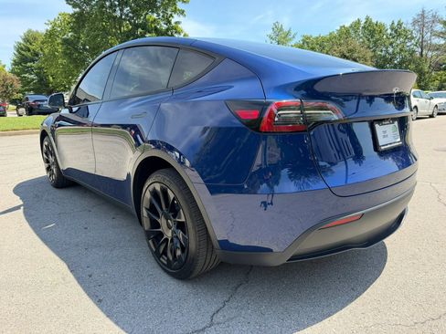 Used 2023 Tesla Model Y Long Range AWD/4WD image 6