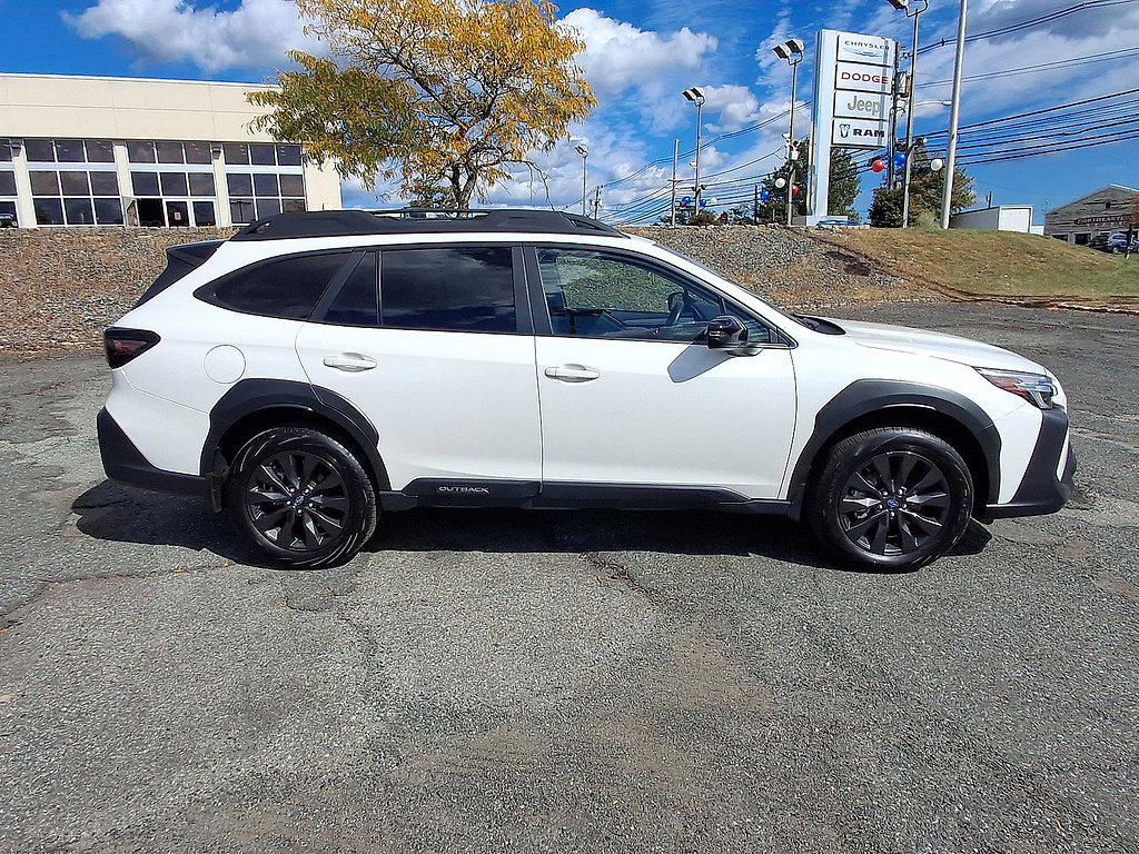 Used 2025 Subaru Outback Onyx Edition AWD/4WD image 9