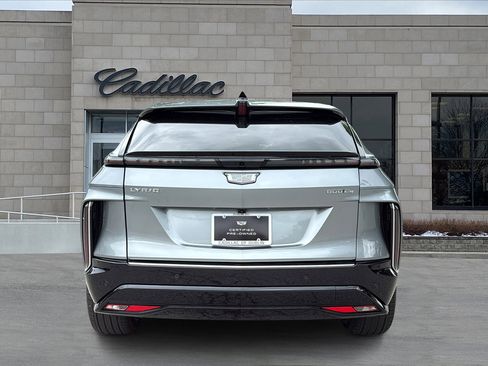 Certified 2025 Cadillac Lyriq Luxury w/ LPO, Floor Liner Package AWD/4WD image 6