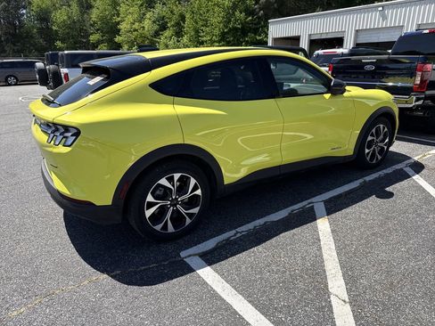 Used 2025 Ford Mustang Mach-E Select w/ Comfort Package Lite image 14